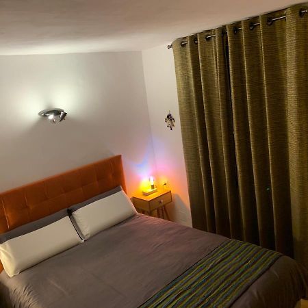 Pila & Bed Montpellier Centre Corum Comedie - Chambre Calme Climatisee - Quiet Air-Conditioned Room Екстериор снимка